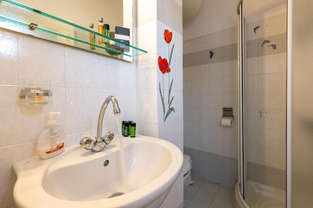 Ferienwohnung Penthouse Under Acropolis Hill Athen Exterior foto